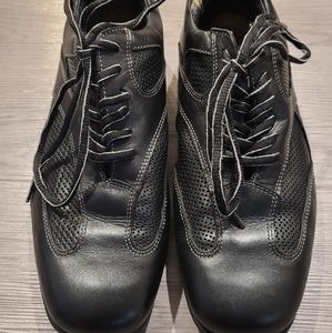 Good Condition Spotivo mens size 9 Casual shoes